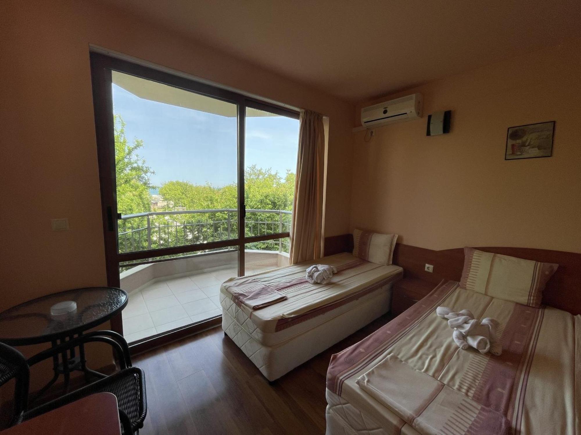 Hotel Vega كرانيفو المظهر الخارجي الصورة