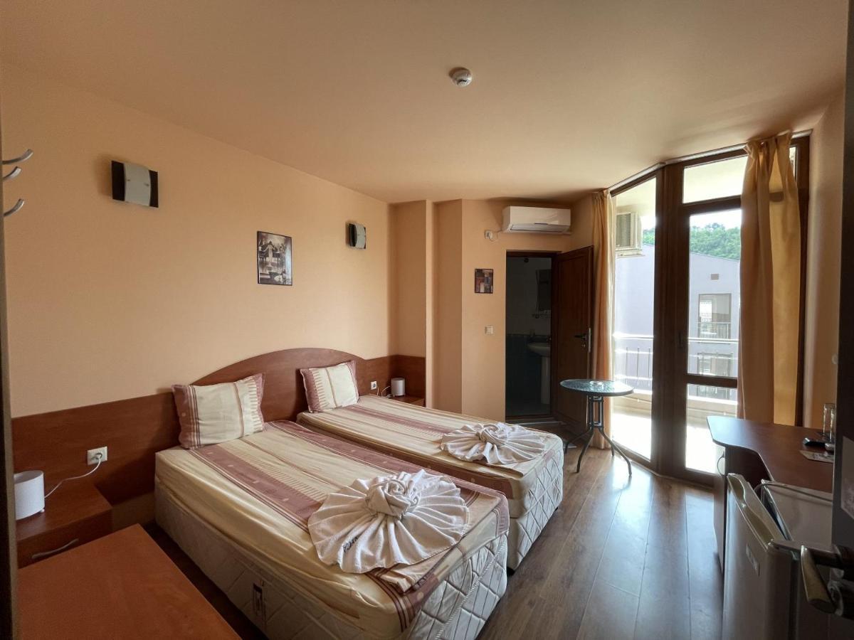 Hotel Vega كرانيفو المظهر الخارجي الصورة